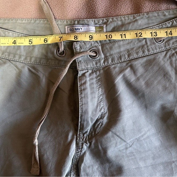 Old Navy khaki low waist capri pants - Picture 11 of 12